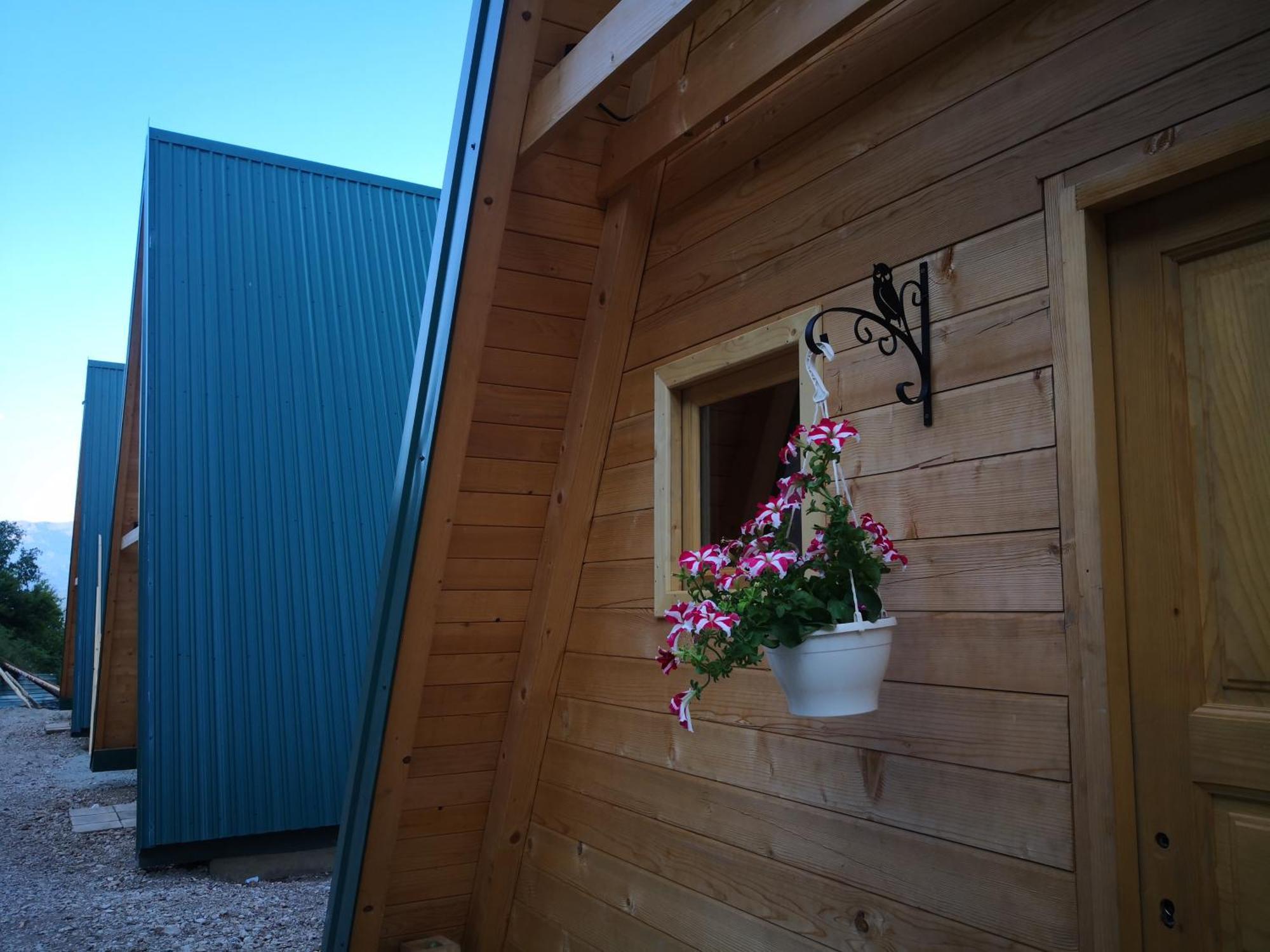 Suncani Brijeg Eco Village Plav Bagian luar foto